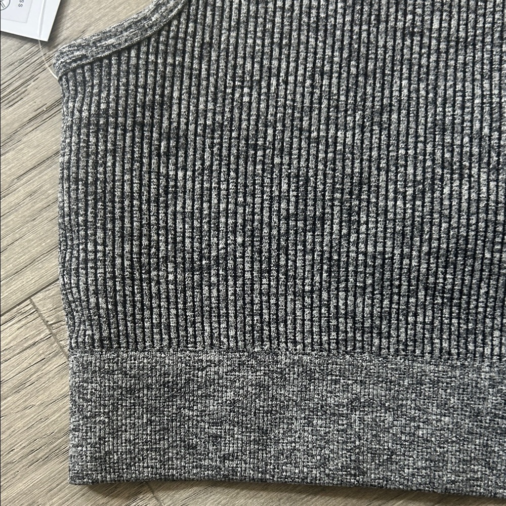Gray Ribbed Crop Top - Picture 10 of 11